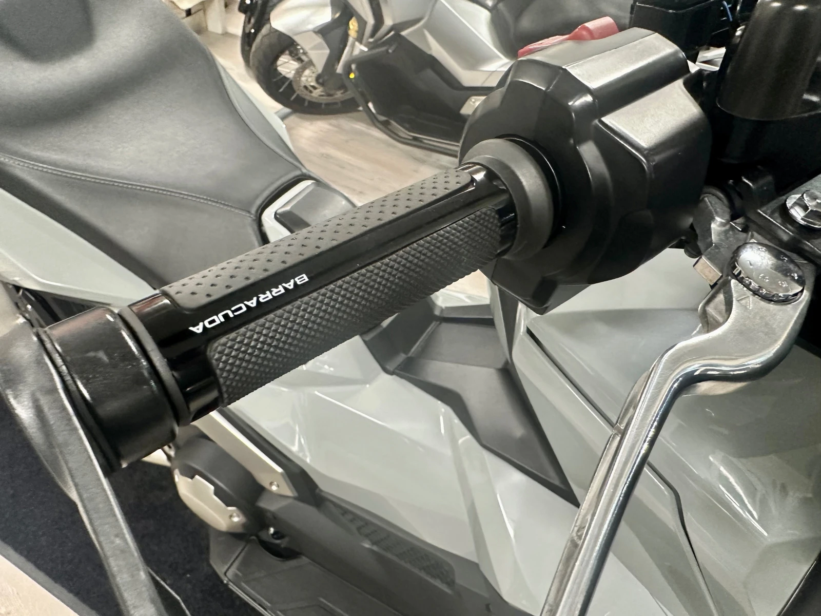 Honda X-ADV 750 Nardo Gray ABS/TC/LED 04.2021г. - изображение 4