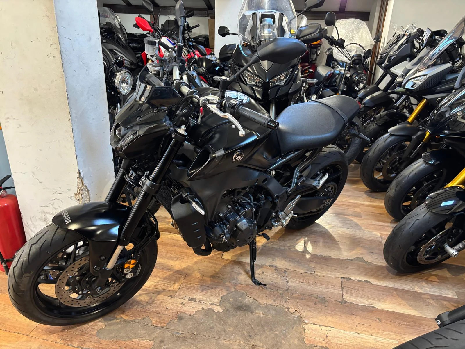 Yamaha Mt-09 ABS TRC, снимка 2 - Мотоциклети и мототехника - 56443961