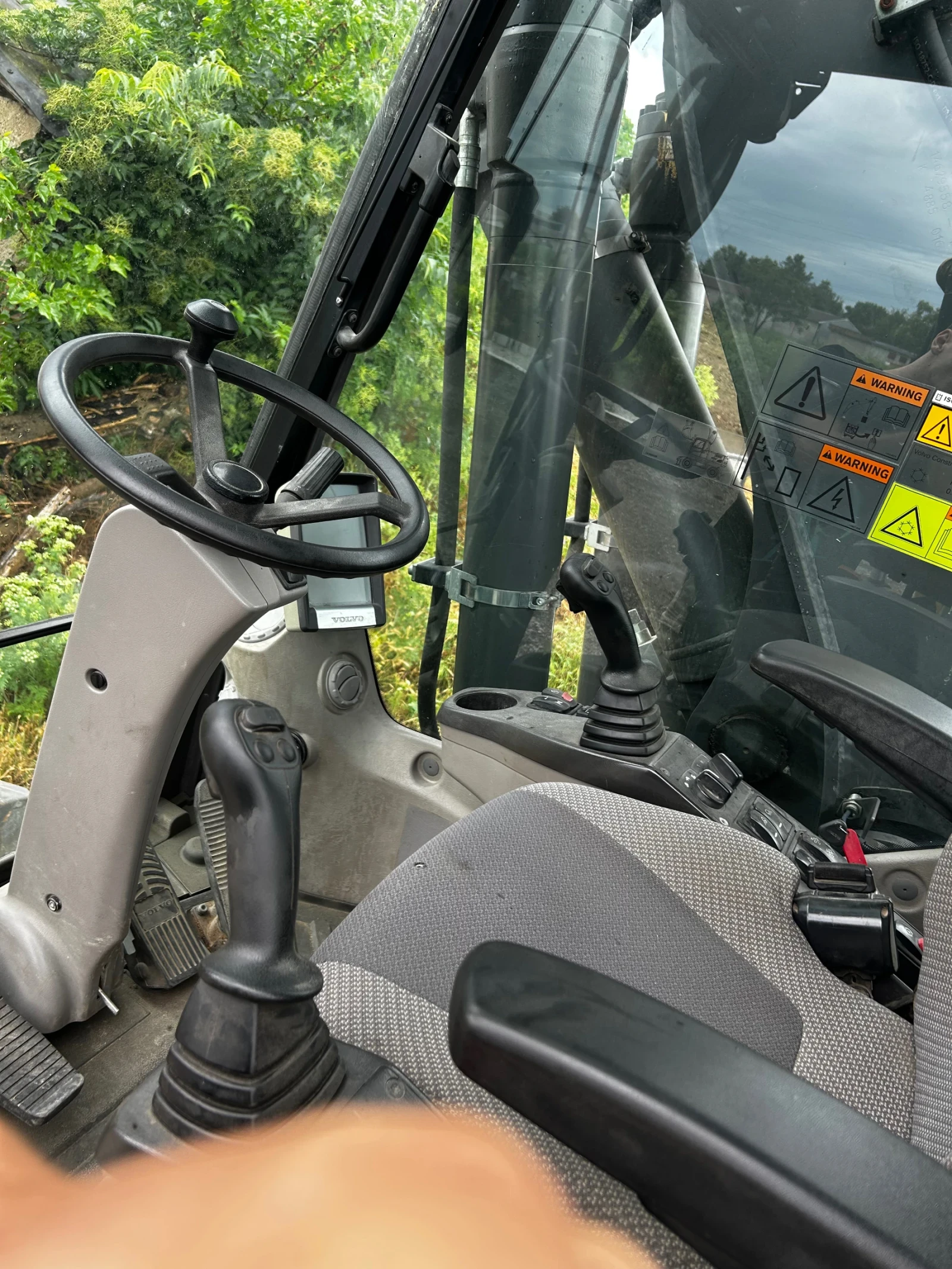 Багер Volvo EW 210 D, снимка 5 - Индустриална техника - 54884407