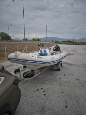 Надуваема лодка Zodiac Medlane, снимка 7 - Воден транспорт - 53191564