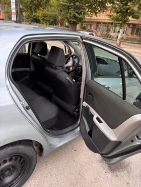 Toyota Yaris, снимка 10