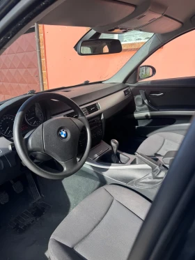 BMW 318 E91, снимка 7