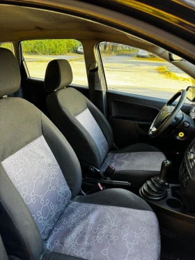 Ford Fiesta 1.4 tdci - 2500 лв. / 1278.23 € - 71215035 7