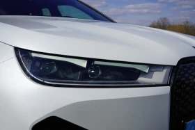 BMW iX 40 xDrive M Laser AIR HUD Keyless W/P Massage - 33970 € / 66439.55 лв. - 38631621 6