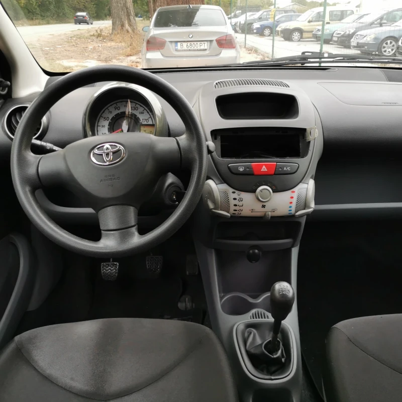 Toyota Aygo 1.0. 68к.с.Климатик, снимка 9 - Автомобили и джипове - 47296183