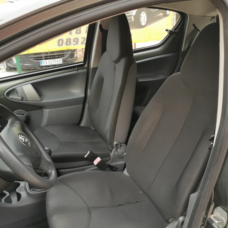 Toyota Aygo 1.0. 68к.с.Климатик, снимка 8 - Автомобили и джипове - 47296183