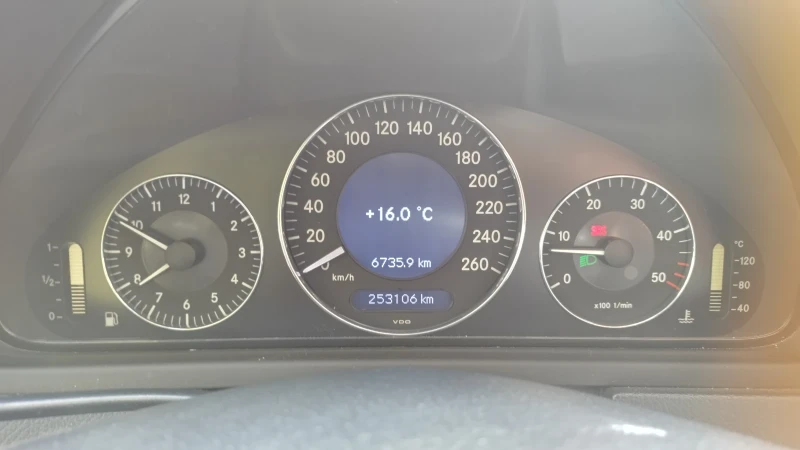 Mercedes-Benz CLK 2.7, снимка 7 - Автомобили и джипове - 47736760