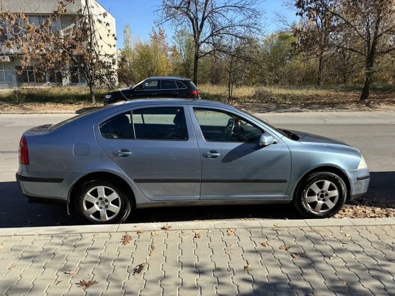 Skoda Octavia 1.6 MPI, снимка 4 - Автомобили и джипове - 47905788