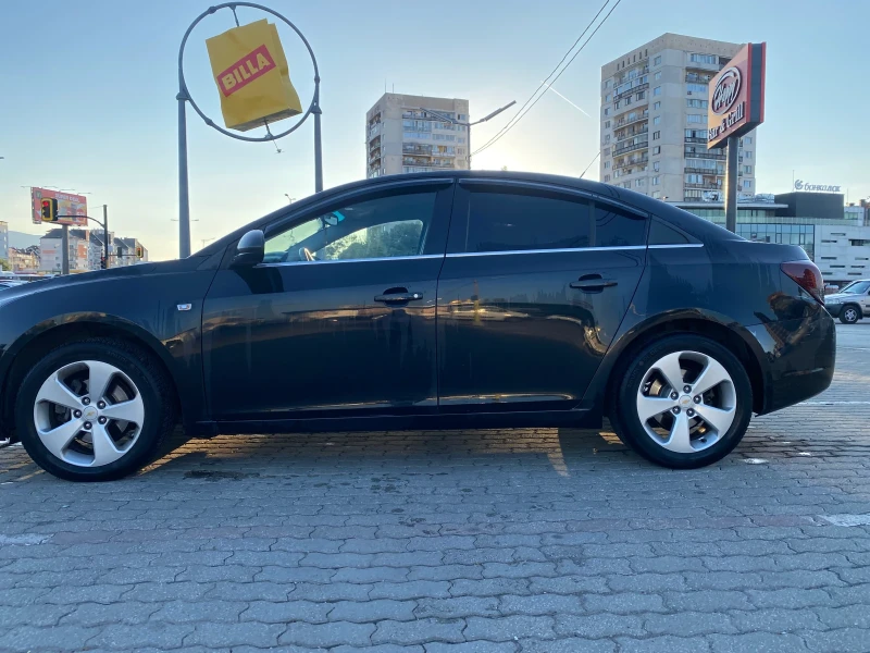 Chevrolet Cruze, снимка 4 - Автомобили и джипове - 48773770