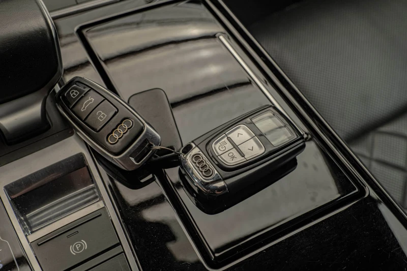 Audi A8 50TDI/Bang&Olufsen/Обдухване/Алкантар/Laser/Камера, снимка 15 - Автомобили и джипове - 51197855