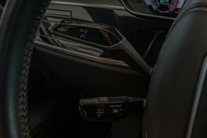 Audi A8 50TDI/Bang&Olufsen/Обдухване/Алкантар/Laser/Камера, снимка 16 - Автомобили и джипове - 51197855