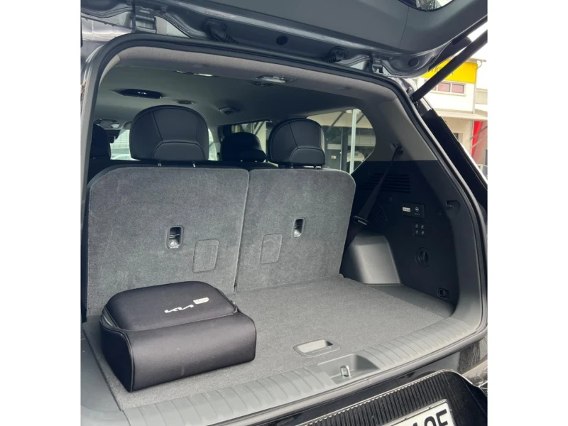 Kia EV9 99kWh AWD MERIDIAN 360 MATRIX 7-МЕСТА, снимка 14 - Автомобили и джипове - 51508939