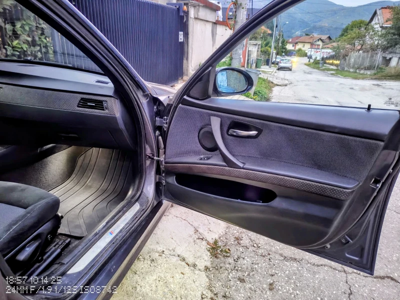 BMW 330, снимка 8 - Автомобили и джипове - 53114251