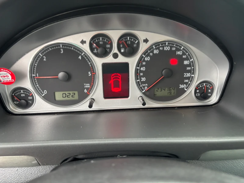 VW Sharan 2008+ 2.0 TDI+ 140 кс+ ФЕЙС+ 7м+ 6ск+ НАВИ+ ШИБИДА, снимка 10 - Автомобили и джипове - 52290599