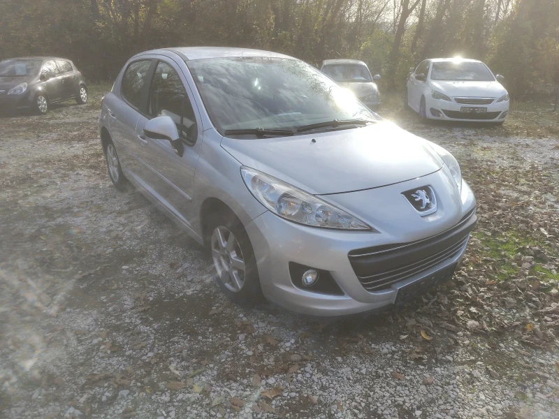 Peugeot 207 1.4 бензин 75к.с., снимка 3 - Автомобили и джипове - 52444602