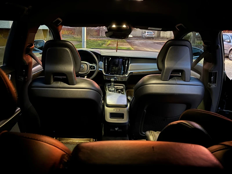 Volvo V90, снимка 8 - Автомобили и джипове - 52712742
