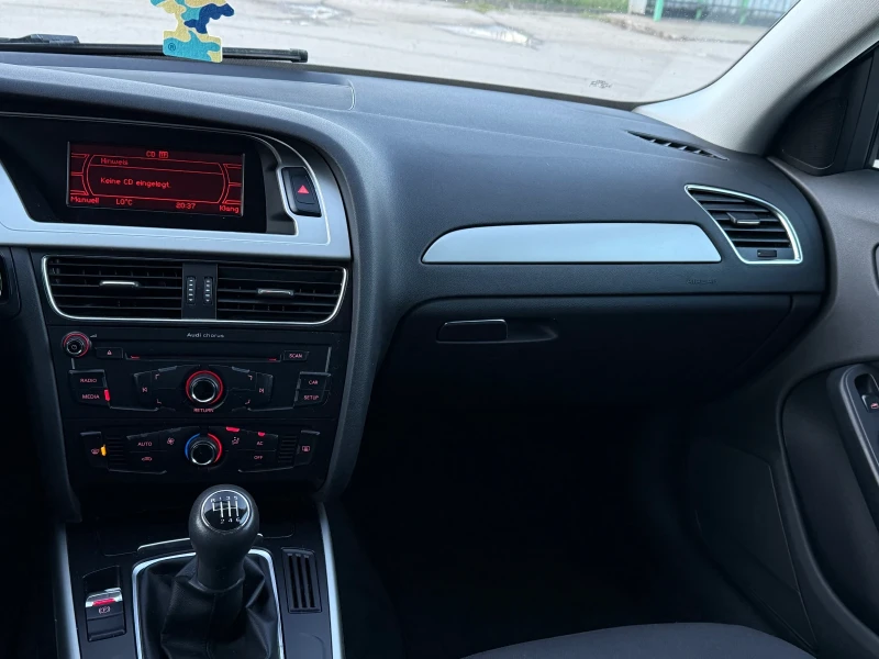 Audi A4 1.8T* TOP, снимка 10 - Автомобили и джипове - 52807699