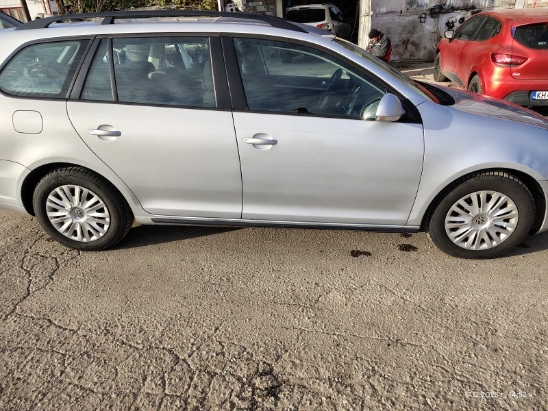 VW Golf 1.6, снимка 3 - Автомобили и джипове - 52830186