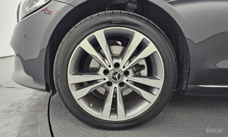 Mercedes-Benz C 220, снимка 5 - Автомобили и джипове - 52903448