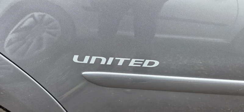 VW Touran 2.0 TDI 8-КЛАПАНА, снимка 4 - Автомобили и джипове - 53201332