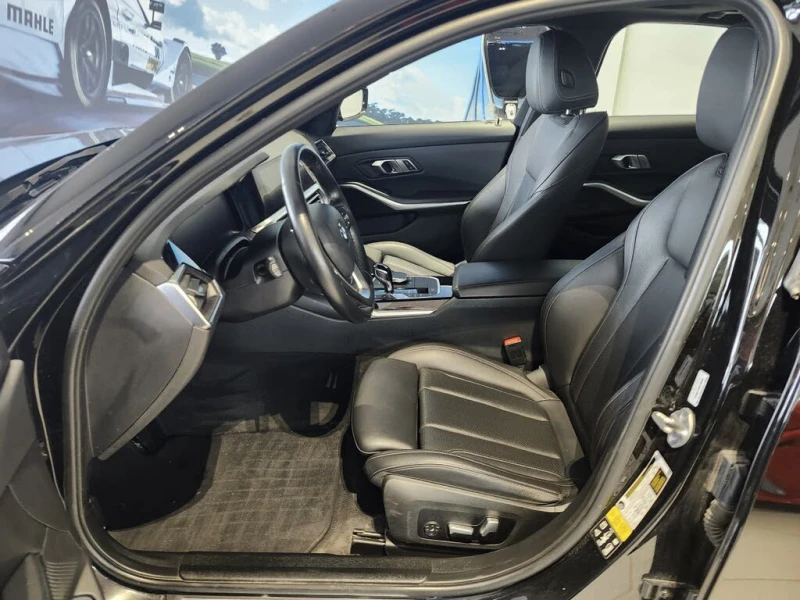 BMW 330 xDrive* АвтоКредит* (ЦЕНА ДО БГ), снимка 9 - Автомобили и джипове - 53238454