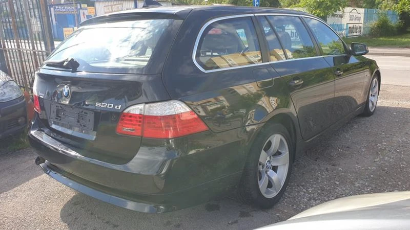 BMW 520 2.0TDI EURO5 Facelift , снимка 5 - Автомобили и джипове - 47061170