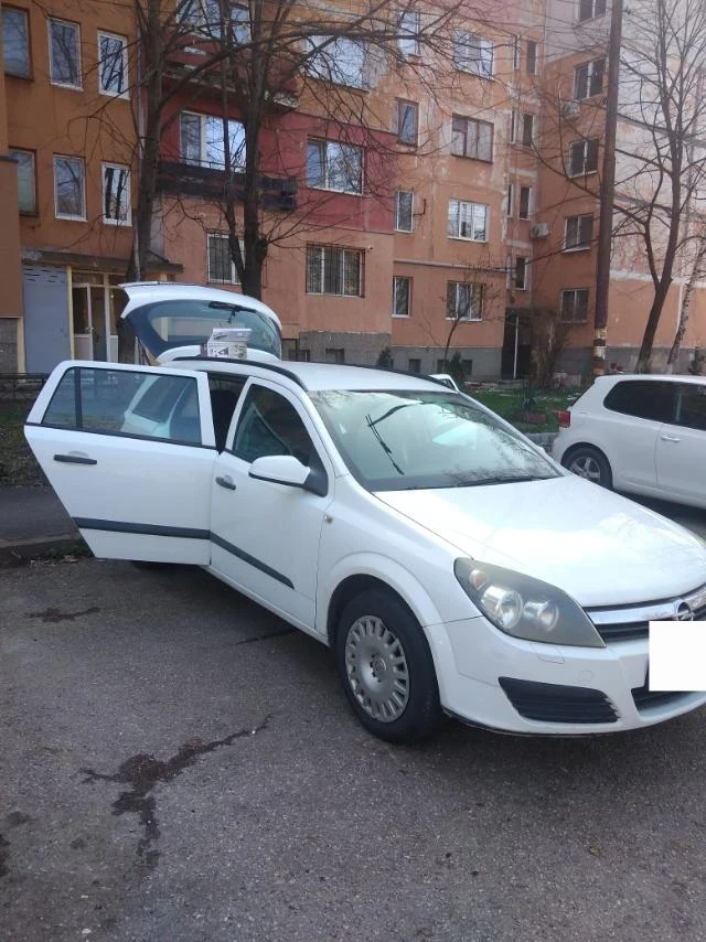 Opel Astra 1.6 ecotek, снимка 1 - Автомобили и джипове - 47790878