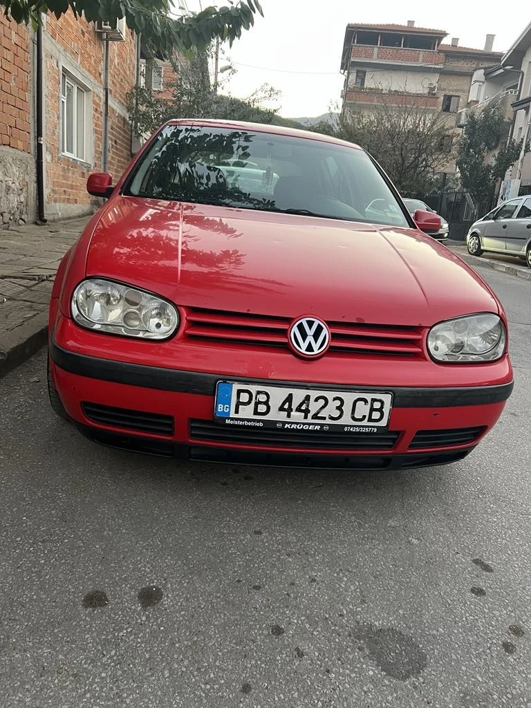 VW Golf, снимка 1 - Автомобили и джипове - 48437265