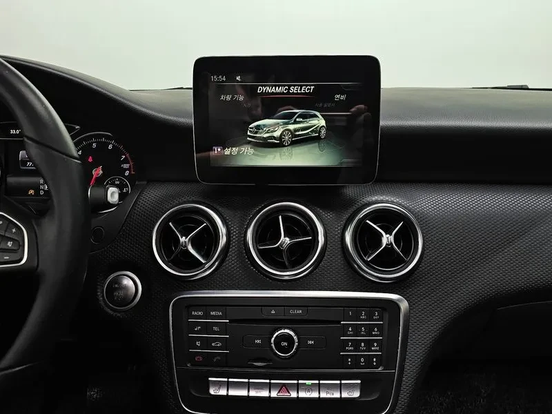 Mercedes-Benz A 200, снимка 13 - Автомобили и джипове - 55719382