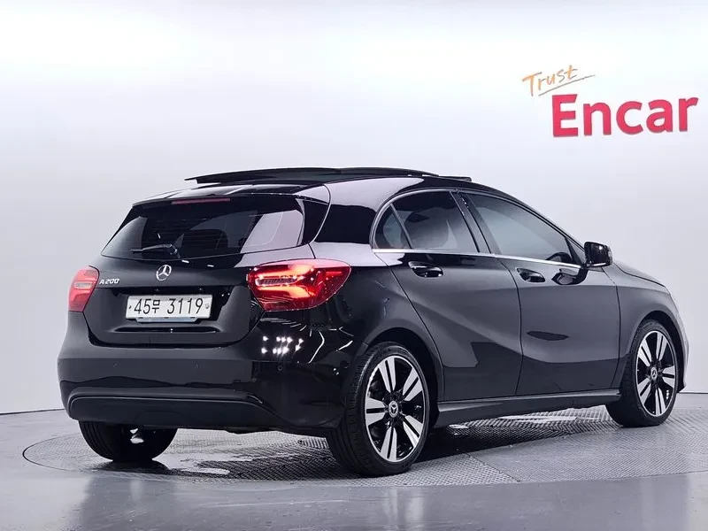 Mercedes-Benz A 200, снимка 2 - Автомобили и джипове - 55719382