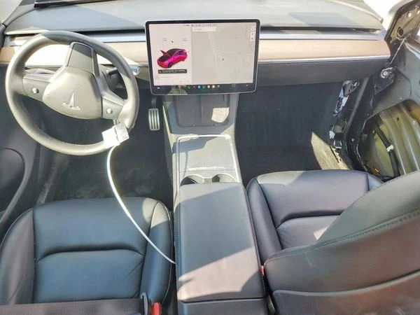 Tesla Model Y, снимка 9 - Автомобили и джипове - 56116447