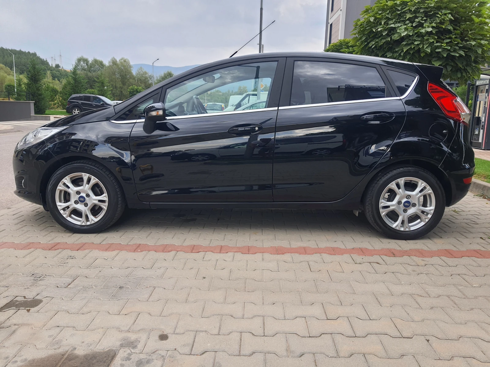 Ford Fiesta 1.5TDCI EURO6B - изображение 2