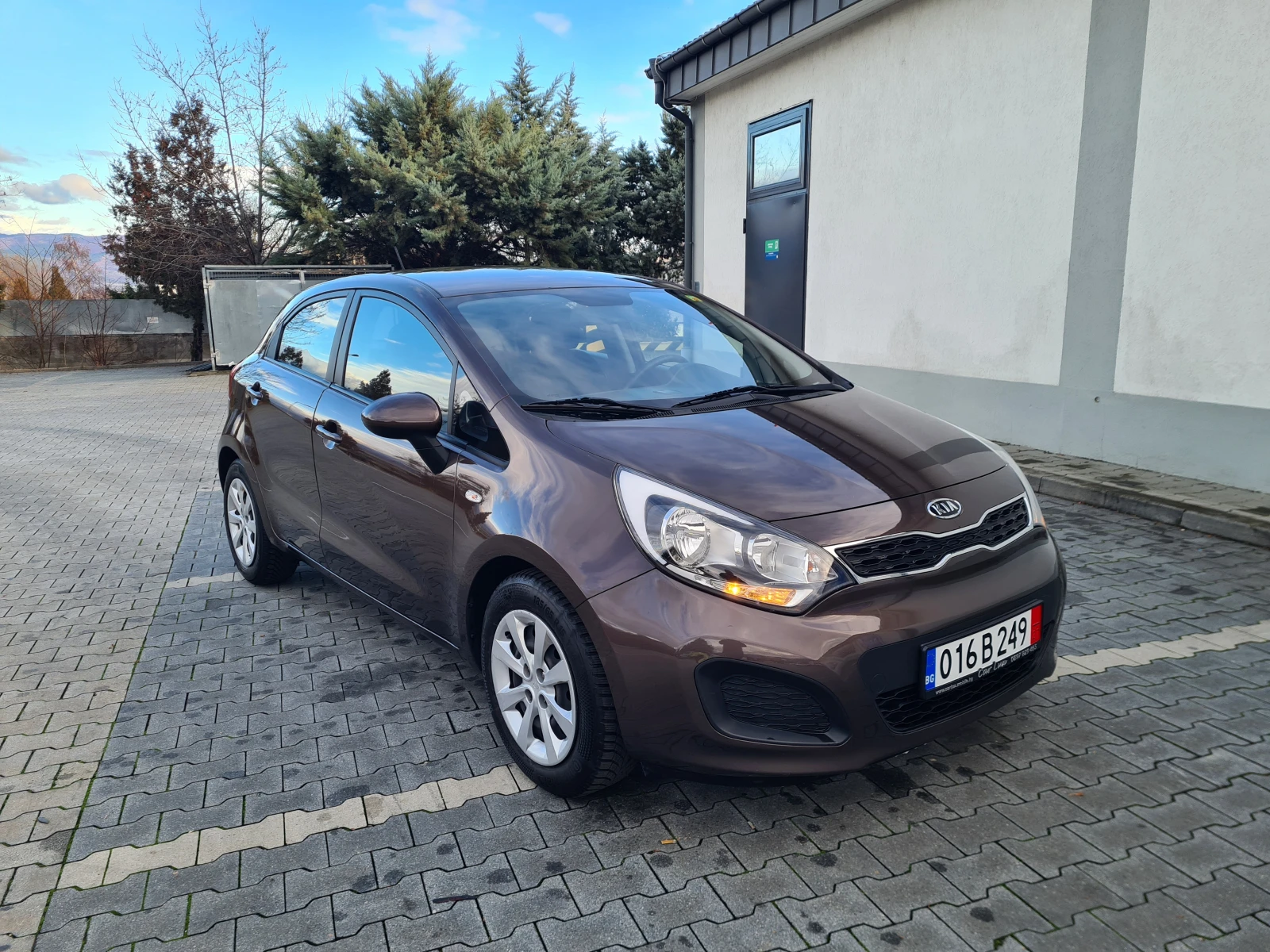 Kia Rio 1.2i Швейцария - изображение 2