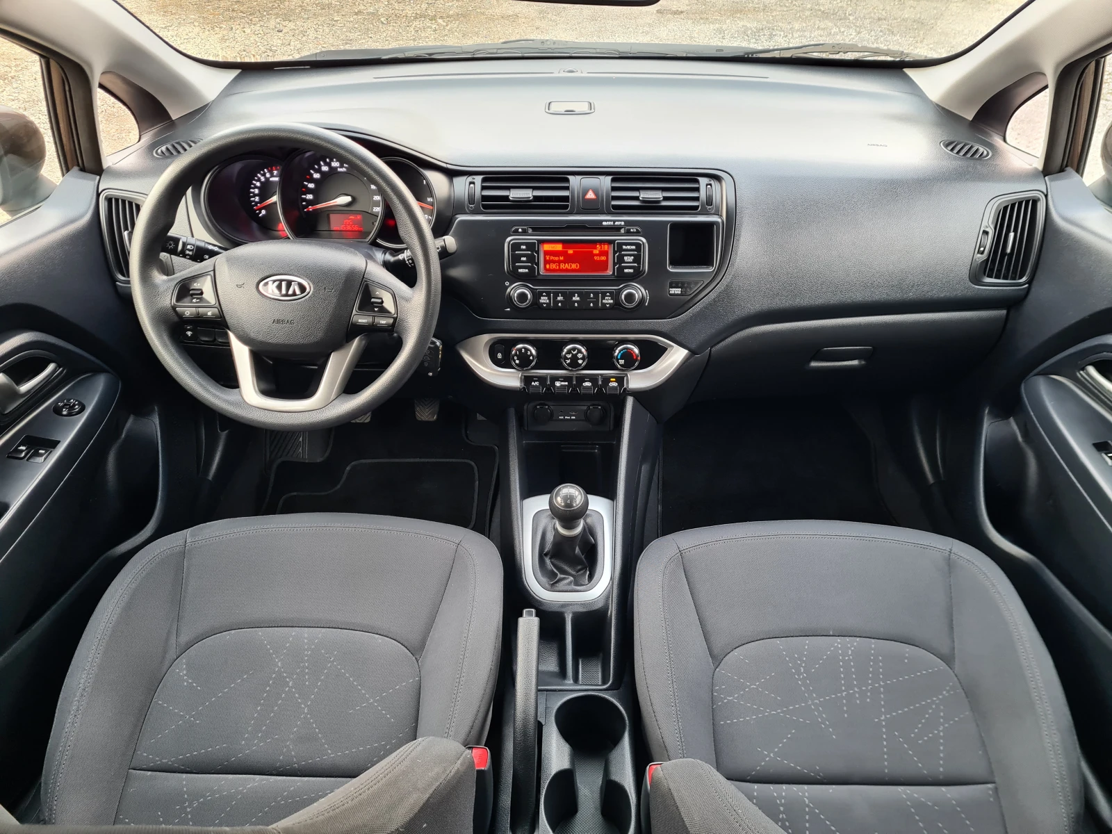 Kia Rio 1.2i Швейцария - изображение 9