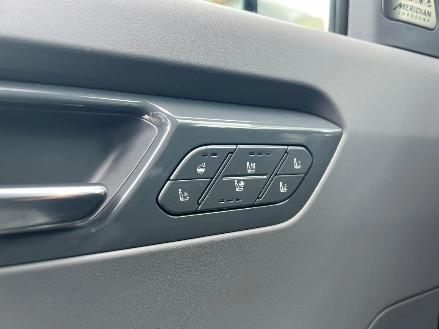 Kia EV9 99kWh AWD MERIDIAN 360 MATRIX 7-МЕСТА - изображение 4