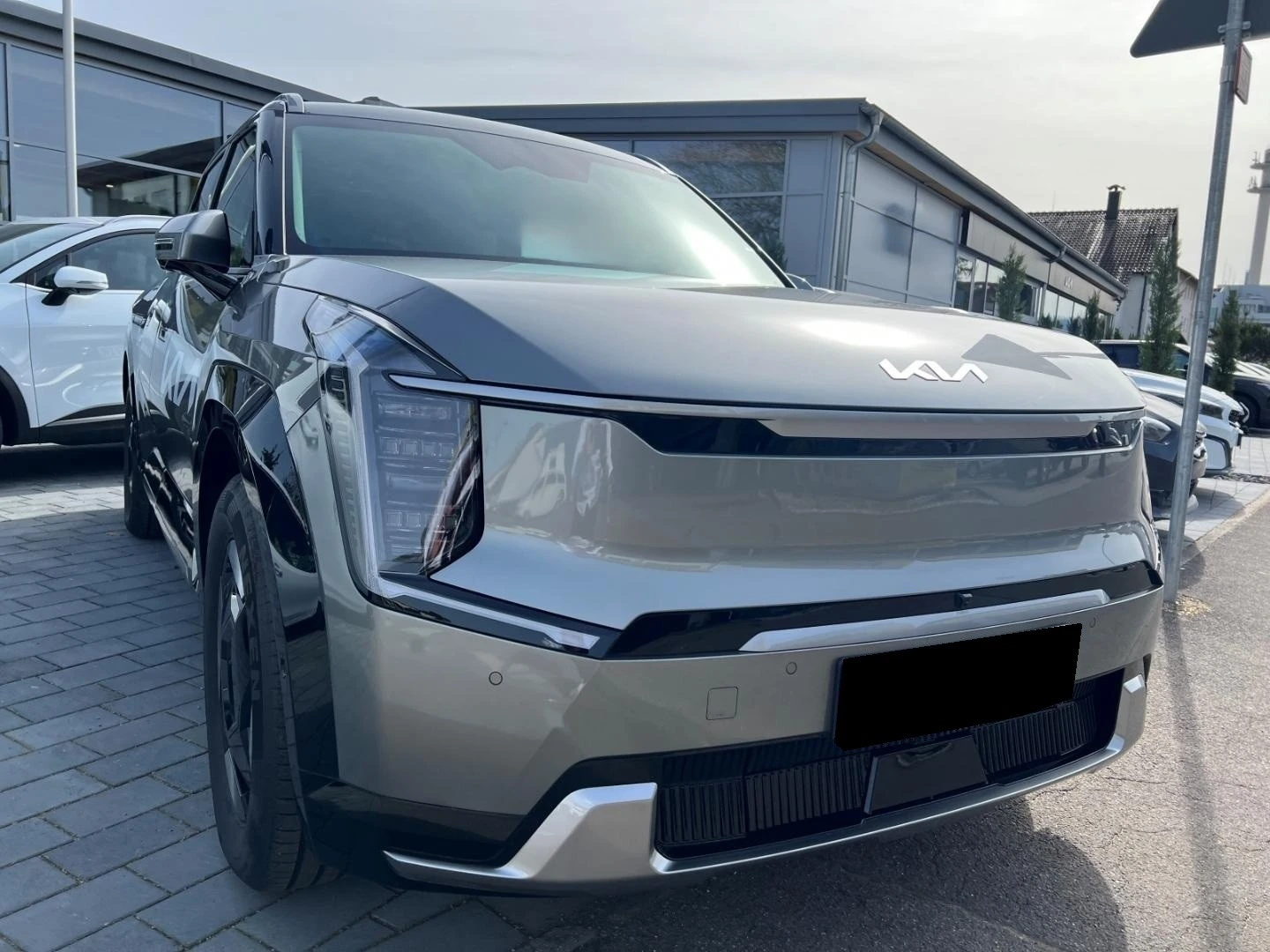 Kia EV9 99kWh AWD MERIDIAN 360 MATRIX 7-МЕСТА - изображение 2