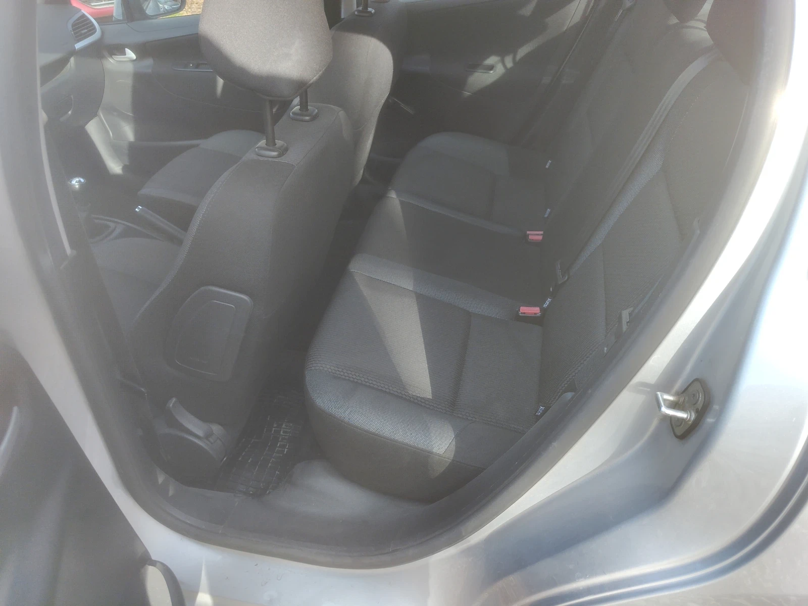 Peugeot 207 1.4  75.. | Mobile.bg   14