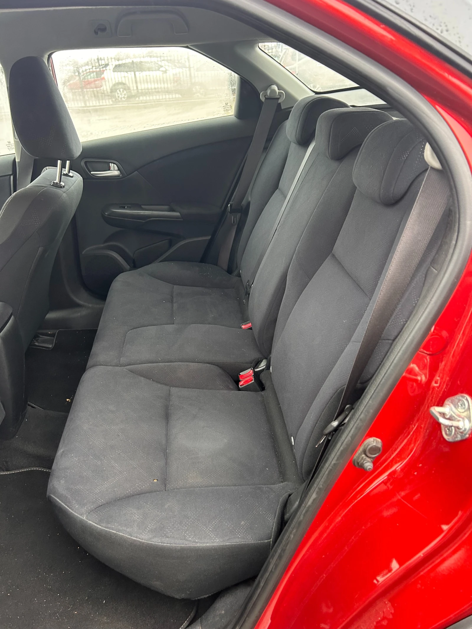 Honda Civic 1.6DTEC NAVI EURO 5 - изображение 10