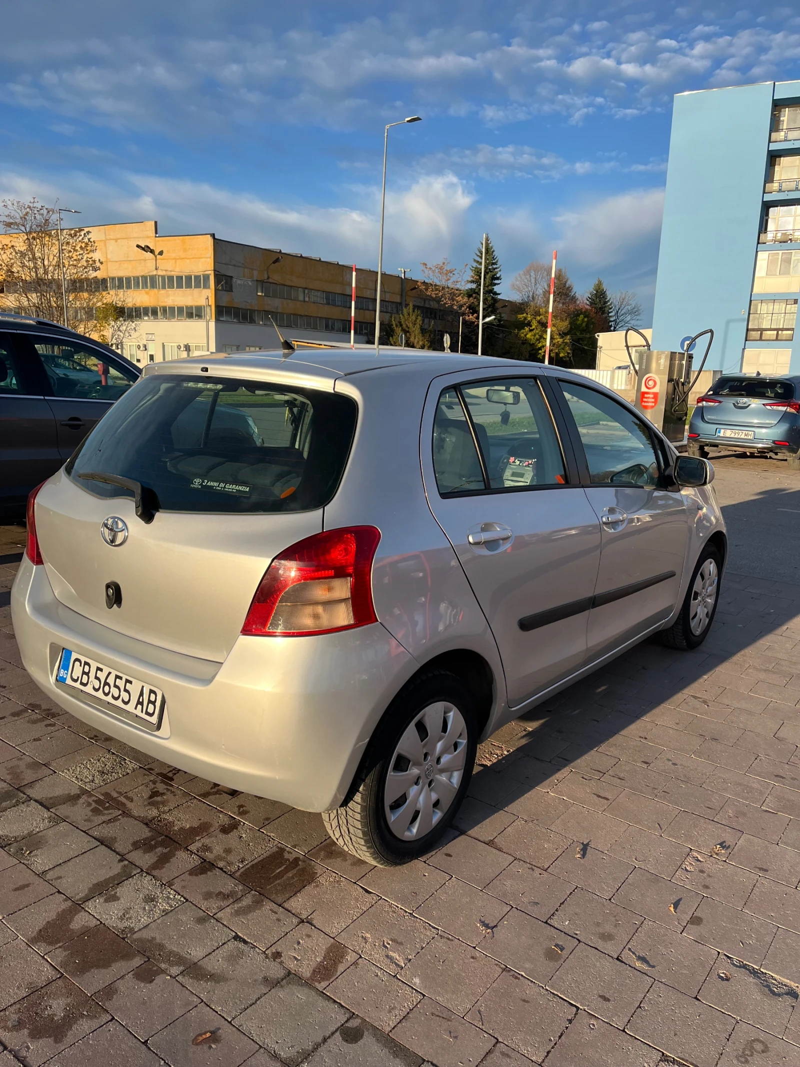 Toyota Yaris  - изображение 4