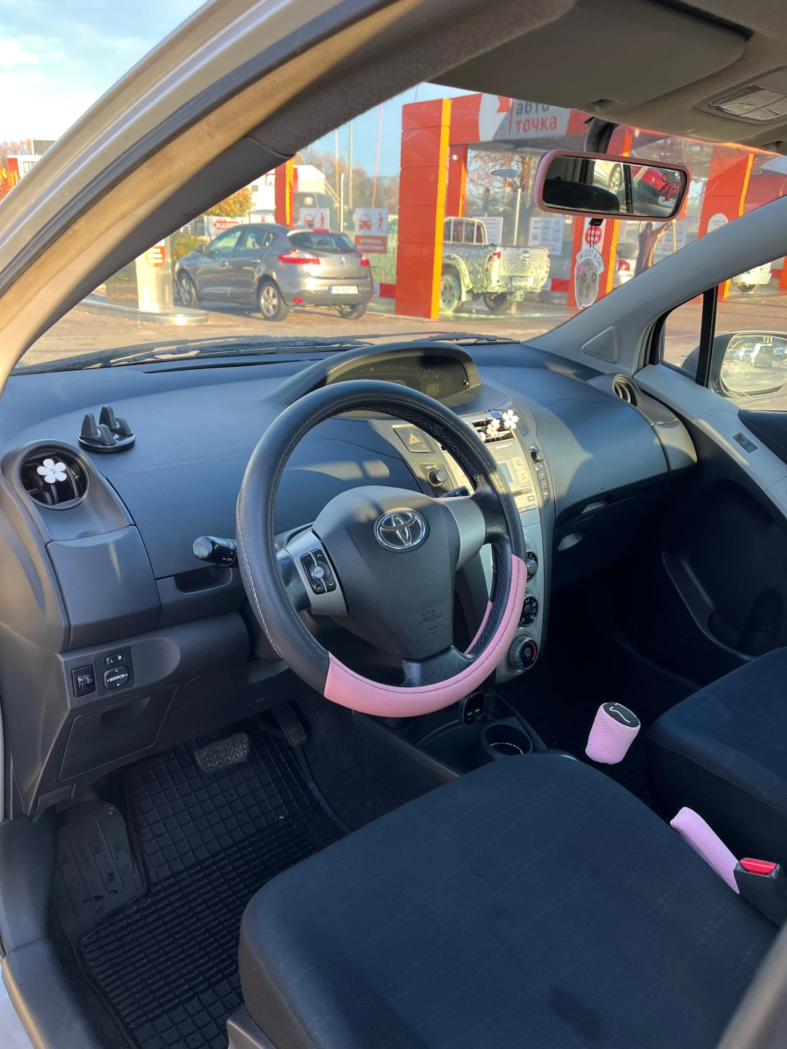 Toyota Yaris  - изображение 5