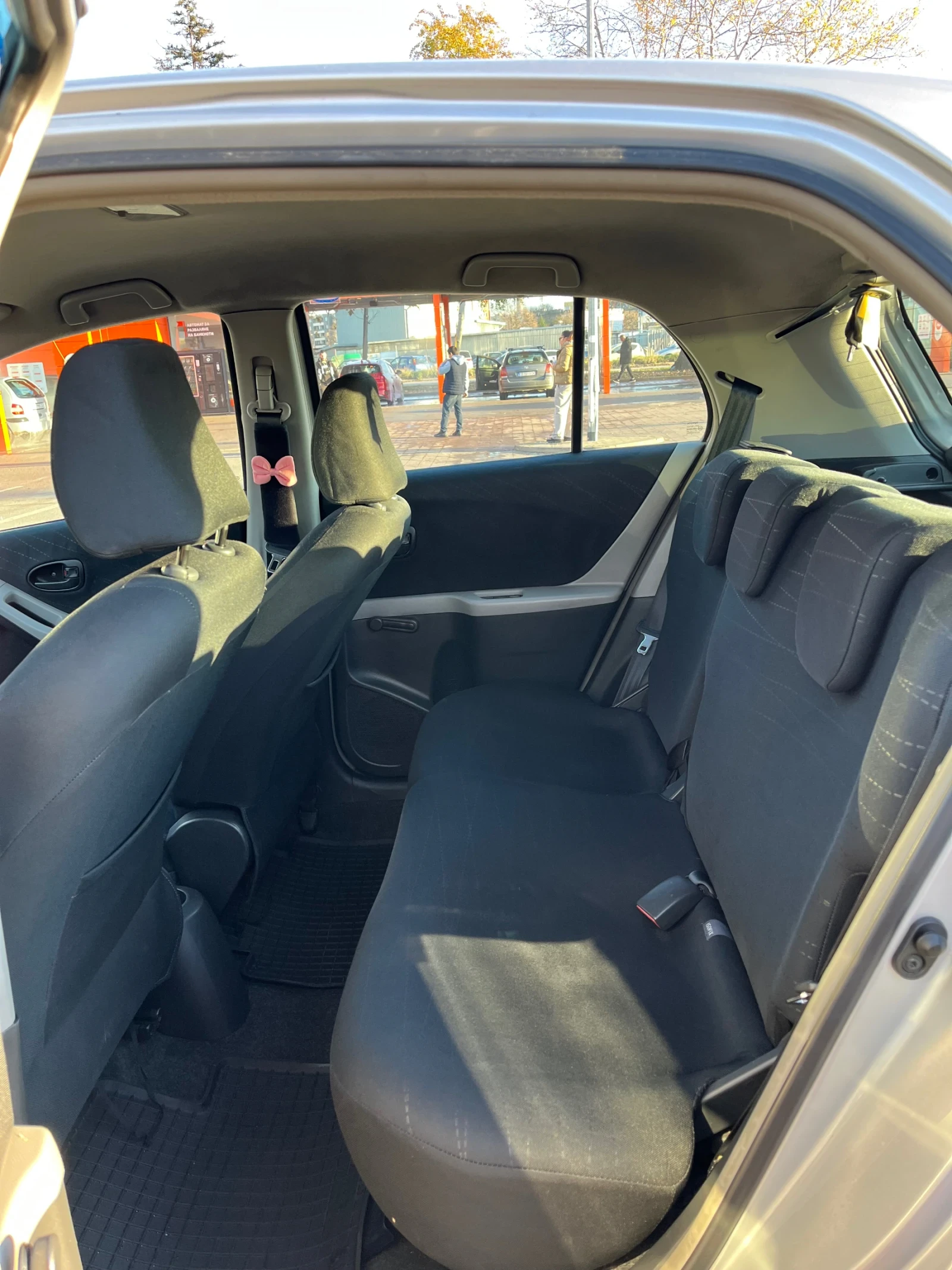 Toyota Yaris  - изображение 6