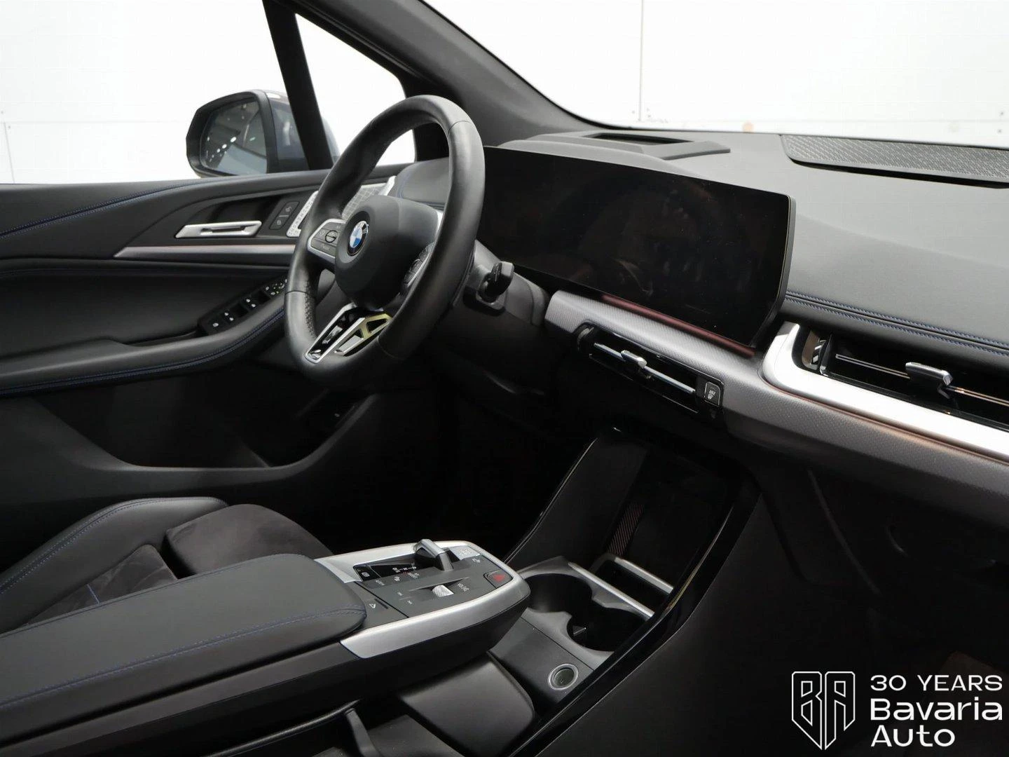 BMW 220 d Active Tourer M Sport Paket Sportautomatic - изображение 6