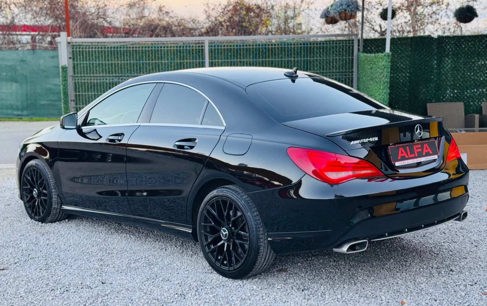 Mercedes-Benz CLA 220 КАПАРИРАНА/// - изображение 8