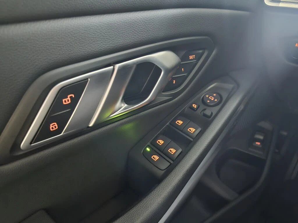 BMW 330 xDrive* ����������* (���� �� ��) | Mobile.bg � ����������� 14