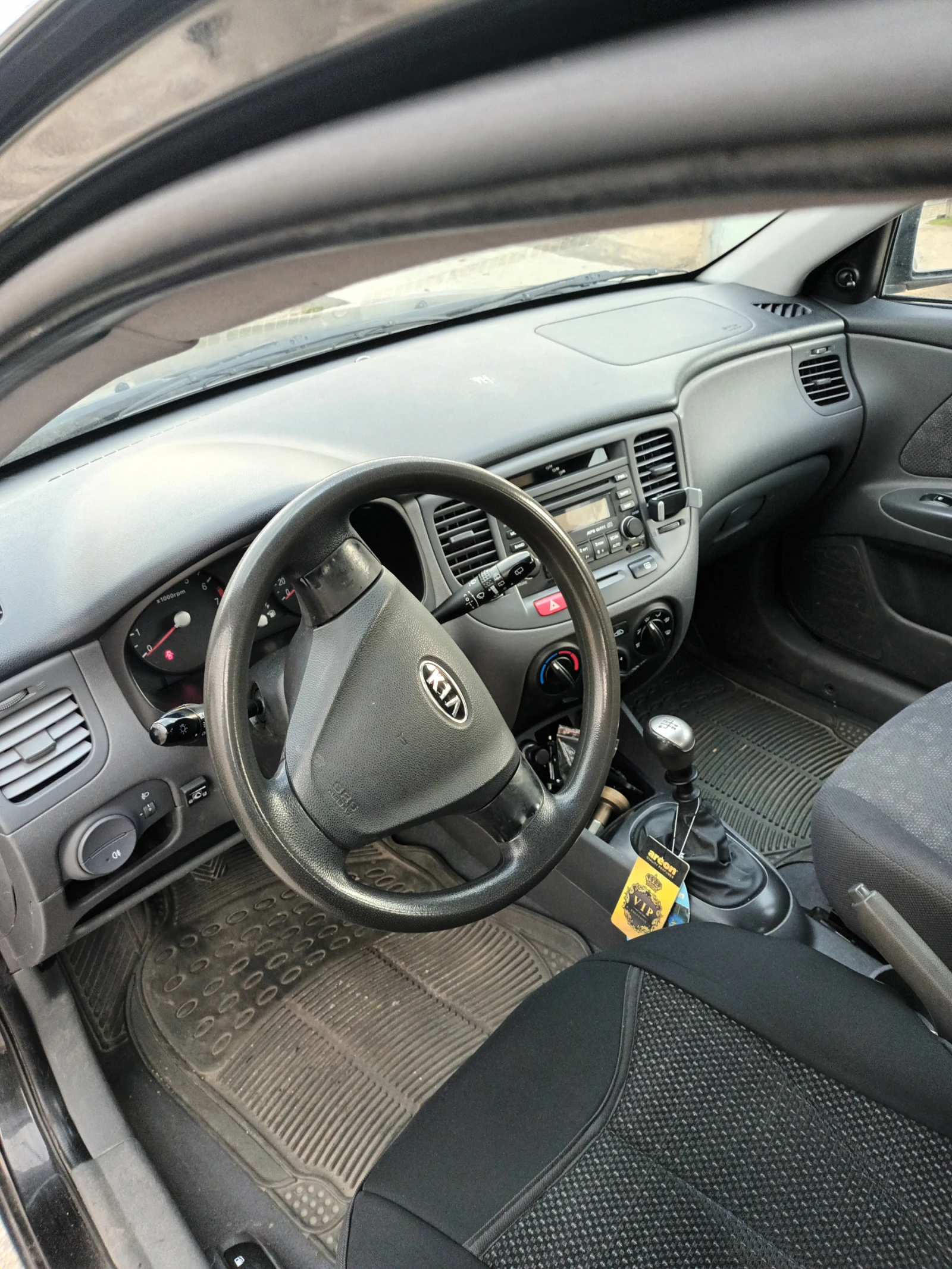 Kia Rio, снимка 12 - Автомобили и джипове - 53725756