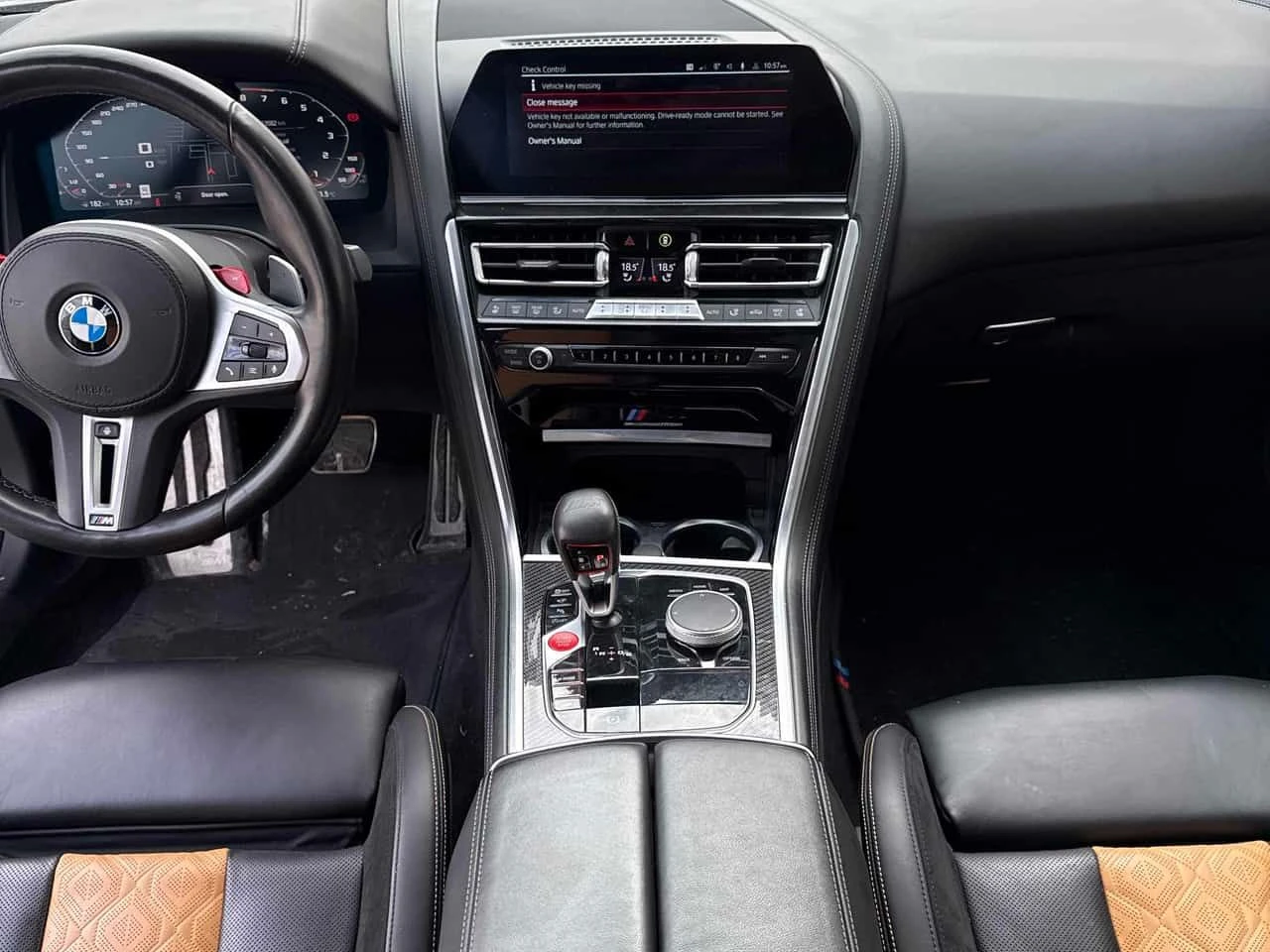 BMW M8 * Gran Coupe* / ДИСТРОНИК* 360* ОБДУХВАНЕ , снимка 9 - Автомобили и джипове - 53948399