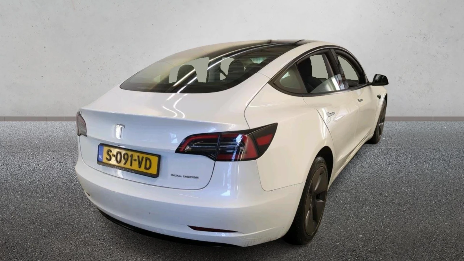 Tesla Model 3 Long Range - Dual Motor, снимка 3 - Автомобили и джипове - 53975653