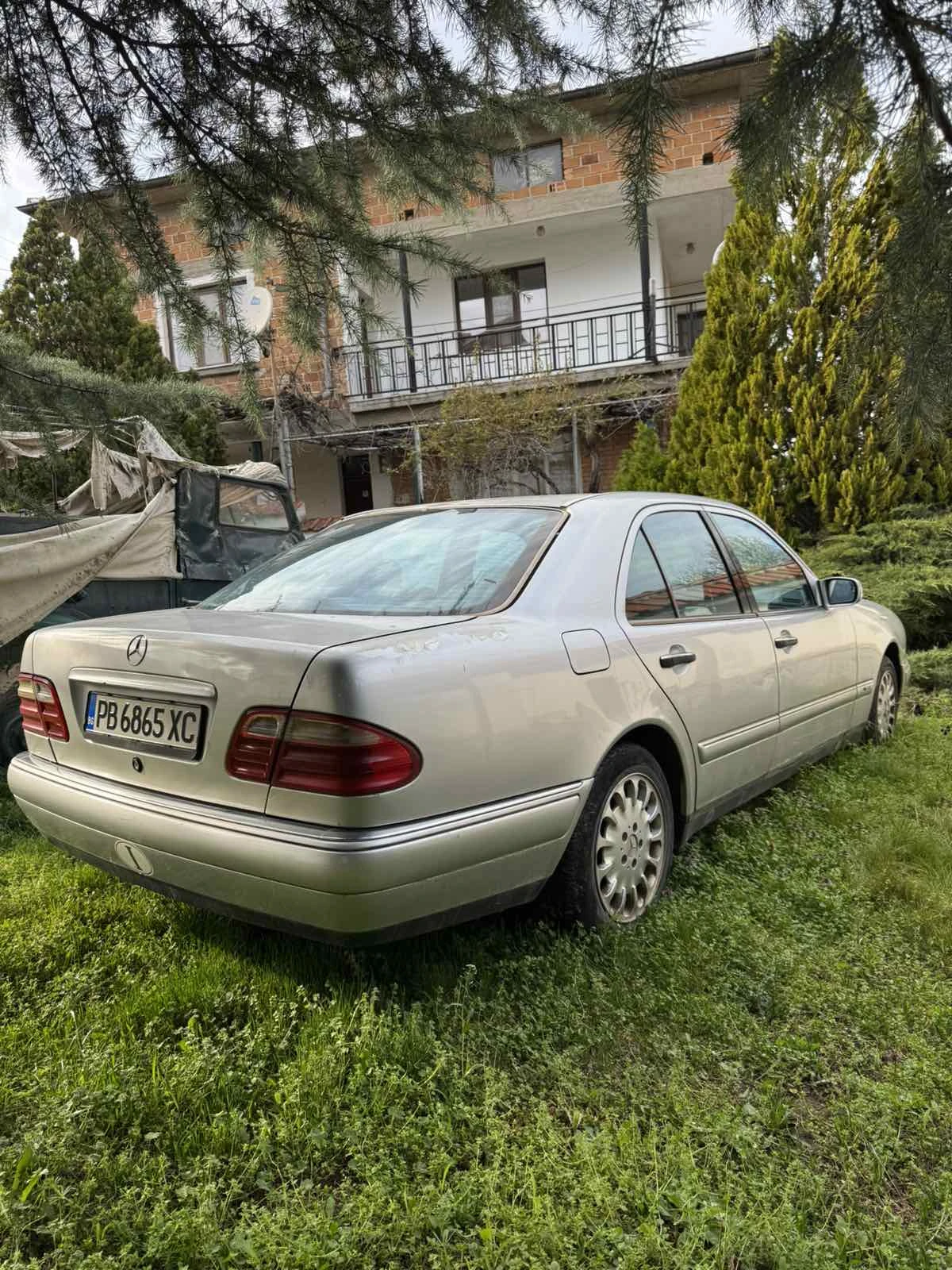 Mercedes-Benz E 250 Е 250, снимка 3 - Автомобили и джипове - 54126958