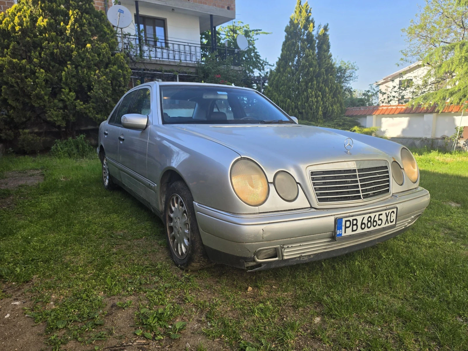 Mercedes-Benz E 250 Е 250, снимка 3 - Автомобили и джипове - 54126958