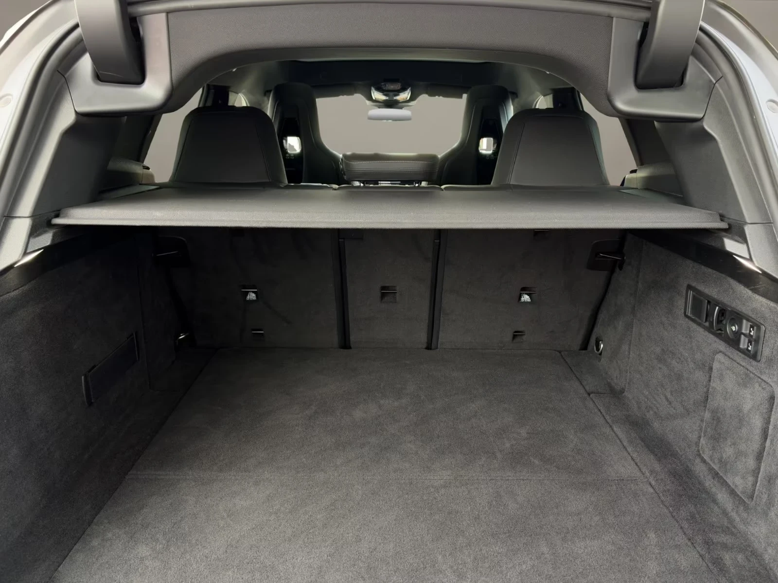 BMW iX 40 xDrive M Laser AIR HUD 360 Keyless W/P | Mobile.bg � ����������� 13